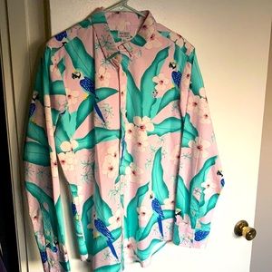 New, never worn, catch surf canvas party shirt.